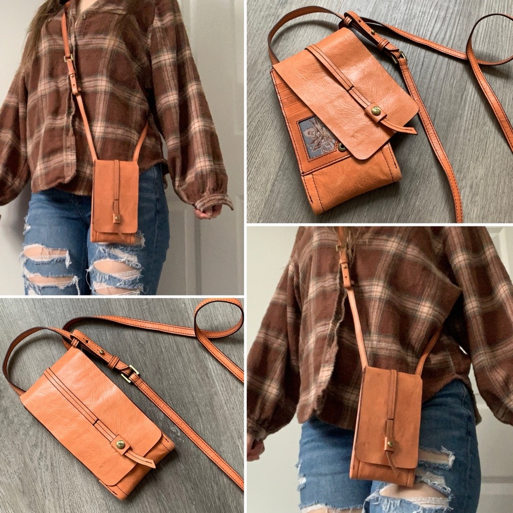 HOBO✨International Token Phone Crossbody Bag